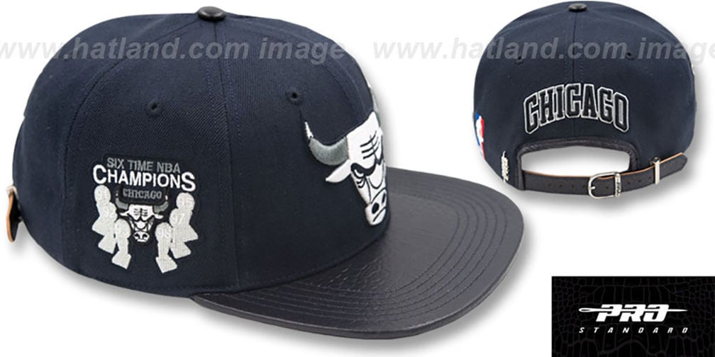 Chicago Bulls 6X CHAMPS TROPHY STRAPBACK Navy-Grey Hat