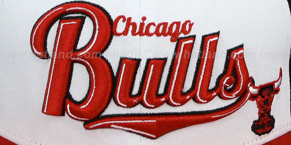 Bulls SCRIPTWHEEL SNAPBACK White-Black-Red Hat by New Era