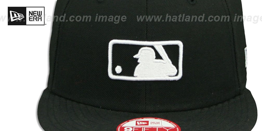 MLB Umpire REPLICA SNAPBACK BlackWhite Hat by New Era