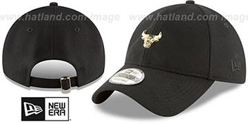 Bulls MINI GOLD METAL-BADGE STRAPBACK Black Hat by New Era