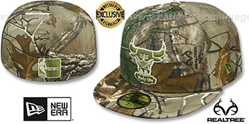 Bulls NBA HWC TEAM-BASIC Realtree Camo Fitted Hat by New Era