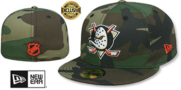 Ducks 'TEAM-BASIC' Army Camo-White Fitted Hat by New Era