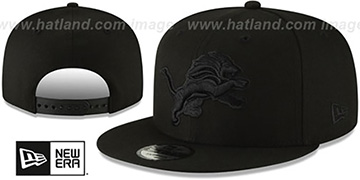 Lions TEAM-BASIC BLACKOUT SNAPBACK Hat by New Era