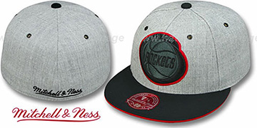 Rockets 2T XL-LOGO FADEOUT Grey-Black Fitted Hat by Mitchell and Ness