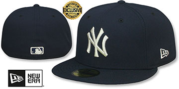 Yankees SILVER-METALLIC Navy Fitted Hat by New Era