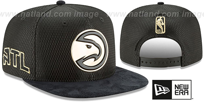 Hawks '2017 NBA ONCOURT SNAPBACK' Black-Gold Hat by New Era